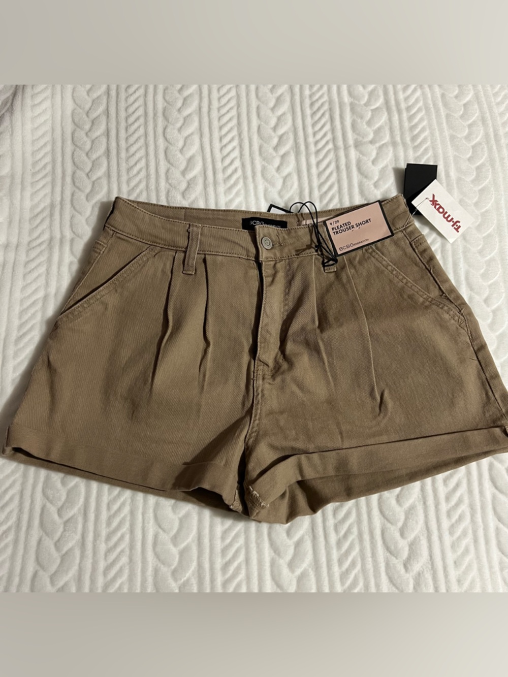 💗‎ *NEW* BCBGeneration - Khaki Pleated Women’s Shorts